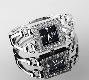 Zegarek Jordan Kerr Jordan Kerr Zegarek damski, bransoleta typu klips zamknięty, koperta zdobiona kryształkami, bez niklu 4