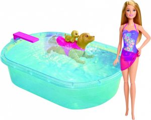 Lalka Barbie Mattel BARBIE Plywajacy piesek i basen 1
