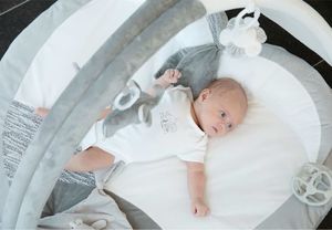 Bo Jungle Bo Jungle Mata edukacyjna dla bliźniąt Apple, szara 7