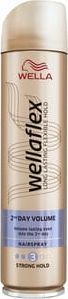 Wella Lakier do włosów Wellaflex volume boost strong 250 ml 1