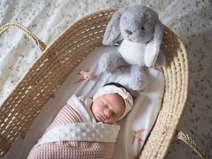 Flow Amsterdam Uspokajający króliczek Milo Popielaty 0m+ FLOW AMSTERDAM 9