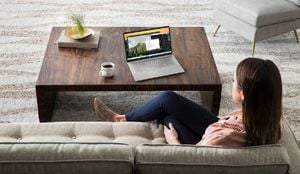 Laptop HP HP 17 FHD i7-1165G7 16/256GB SSD +1TB MX450 Win10 11