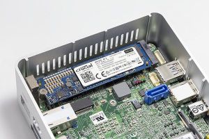 Dysk SSD Crucial 275 GB M.2 2280SS SATA III (CT275MX300SSD4) 7