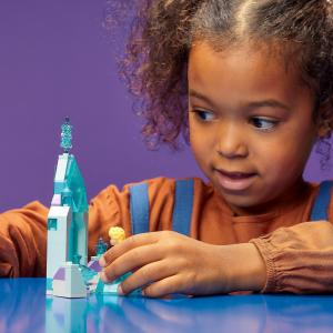 LEGO Disney Dziedziniec zamku Elzy (43199) 3