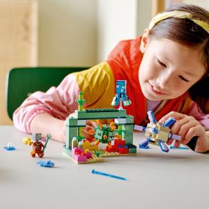 LEGO Minecraft Walka ze strażnikami (21180) 4