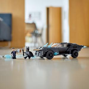 LEGO DC Batmobil: pościg za Pingwinem (76181) 2