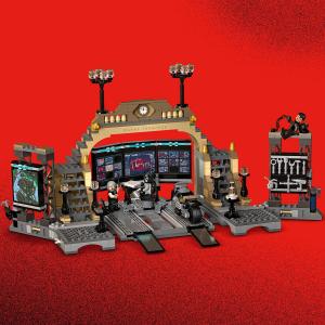 LEGO DC Jaskinia Batmana: pojedynek z Człowiekiem-zagadką (76183) 7