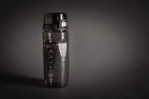 Upominkarnia Butelka smart Czarny 10