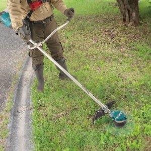 Makita Kosa akumulatorowa UR002GZ01 40V 15