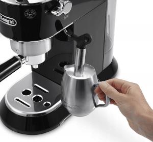 Ekspres ciśnieniowy DeLonghi Dedica EC 685.BK 7