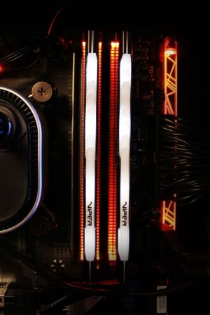 Pamięć Patriot Viper LED, DDR4, 16 GB, 3200MHz, CL16 (PVLW416G320C6K) 19