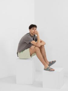 Outhorn Spodenki męskie HOL22-SKMD601 Jasna zieleń r.L 3