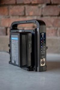 Ładowarka do aparatu Newell Ładowarka czterokanałowa Newell BP-4CH do akumulatorów V-mount 11