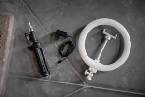 Lampa pierścieniowa Newell RL-10A LED Arctic White + statyw 22