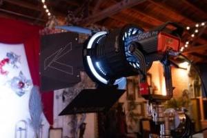 Lampa studyjna Aputure Soczewka F10 Fresnel 23