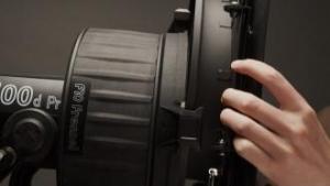 Lampa studyjna Aputure Soczewka F10 Fresnel 4