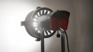 Lampa studyjna Aputure Soczewka F10 Fresnel 7