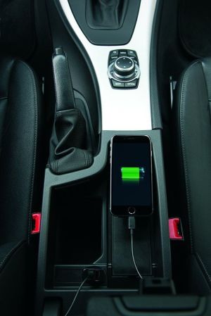 Ładowarka PNY USB 3.4A z kablem Lightning Czarna (P-DC-LN-K01-04-RB) 3