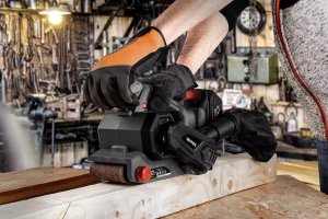 Szlifierka Graphite Szlifierka Graphite 58GE136 + akumulator 4 Ah z ładowarką 58GE132 12