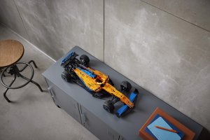 LEGO Technic Samochód wyścigowy McLaren Formula 1 (42141) 4