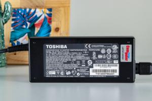 Zasilacz do laptopa Toshiba 120 W, 2.5 mm, 5