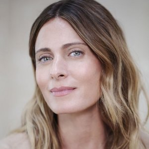 Shiseido SISLEY LE TEINT ANTI AIGING FOUNDATION 3 R+ PINKY PEACH 4