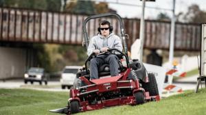 Traktor ogrodowy Ferris ISX3300Z 155 cm 16