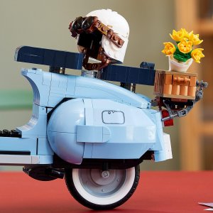 LEGO Icons Vespa 125 (10298) 5