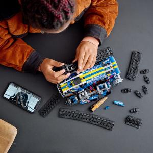 LEGO Technic Zmiennokształtny pojazd sterowany przez aplikację (42140) 2