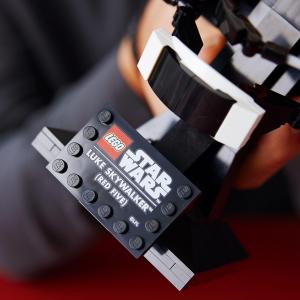 LEGO Star Wars Hełm Luke’a Skywalkera - Czerowny Pięć (75327) 3