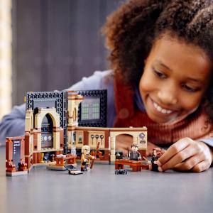 LEGO Harry Potter Chwile z Hogwartu: zajęcia z obrony przed czarną magią (76397) 4