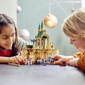 LEGO Harry Potter Skrzydło szpitalne Hogwartu (76398) 4