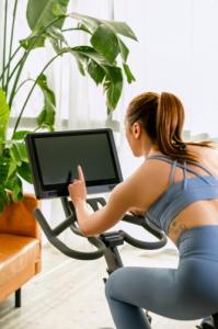 Rower stacjonarny OVICX Q200X magnetyczny 10