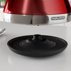 Czajnik Morphy Richards Pyramid Czerwony 6
