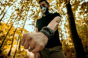 Bransoletka przetrwania survivalowa Paracord 7W1 4