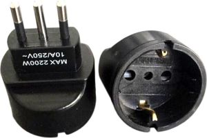 MicroConnect Uniwersalny adapter Italy/Schuko (PETRAVEL2B) 1