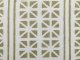 Beliani 2 bawełniane poduszki dekoracyjne w geometryczny wzór 45 x 45 cm zielone z białym SYRINGA! 6