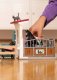 Figurka Schleich Zestaw figurek Boks dla koni z klaczą i źrebakiem 3