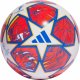 Adidas Piłka nożna UCL Training biało-czerwona IN9332 r. 3 1