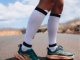 Compressport Opaski kompresyjne COMPRESSPORT R2 3.0 WHITE/BLACK T3 2