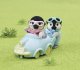 Figurka Epoch SYLVANIAN Pingwinki w samochodzie 05695 22