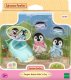 Figurka Epoch SYLVANIAN Pingwinki w samochodzie 05695 8