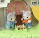 Figurka Epoch Sylvanian Families - Wyspa z wodospadem Secret Forest + figurka pieska husky (5761) 13