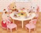 Epoch Sylvanian Families - Stół, krzesła i mnóstwo słodkości (5742SYL) 5