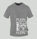 Plein Sport Koszulka T-shirt marki Plein Sport model TIPS406 kolor Szary. Odzież męska. Sezon: Wiosna/Lato L 1