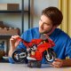 Technic Motocykl Ducati Panigale V4 S (42202) 13