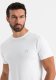 Męski t-shirt SLIM FIT z elastanem i printem  biały V2 OM-TSBC-0222 M 1