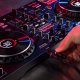DJ kontrolieris Mixtrack Platinum FX  Numark 7