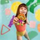 Glo Pals, Postać do kąpieli Julia - zestaw z dwiema kostkami sensorycznymi świecącymi w wodzie 1