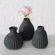 Wazon ceramiczny w prążki ESKO, czarny mat 3